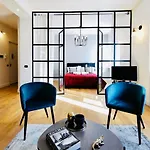 Appartement Chiclife - Florentin Downtown *