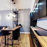 Appartement Chiclife - Florentin Downtown *